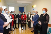 Uroczystość przekazania tomografu komputerowego dla sokołowskiego szpitala 