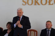 Wręczenie symbolicznych czeków samorządowcom z terenu powiatu łosickiego, siedleckiego i sokołowskiego w ramach Rządowego Programu „Polski Ład” PGR 25.07.2022 r.