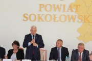 Wręczenie symbolicznych czeków samorządowcom z terenu powiatu łosickiego, siedleckiego i sokołowskiego w ramach Rządowego Programu „Polski Ład” PGR 25.07.2022 r.