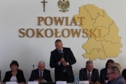 Wręczenie symbolicznych czeków samorządowcom z terenu powiatu łosickiego, siedleckiego i sokołowskiego w ramach Rządowego Programu „Polski Ład” PGR 25.07.2022 r.
