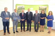Wręczenie symbolicznych czeków samorządowcom z terenu powiatu łosickiego, siedleckiego i sokołowskiego w ramach Rządowego Programu „Polski Ład” PGR 25.07.2022 r.