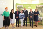 Wręczenie symbolicznych czeków samorządowcom z terenu powiatu łosickiego, siedleckiego i sokołowskiego w ramach Rządowego Programu „Polski Ład” PGR 25.07.2022 r.