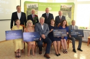 Wręczenie symbolicznych czeków samorządowcom z terenu powiatu łosickiego, siedleckiego i sokołowskiego w ramach Rządowego Programu „Polski Ład” PGR 25.07.2022 r.