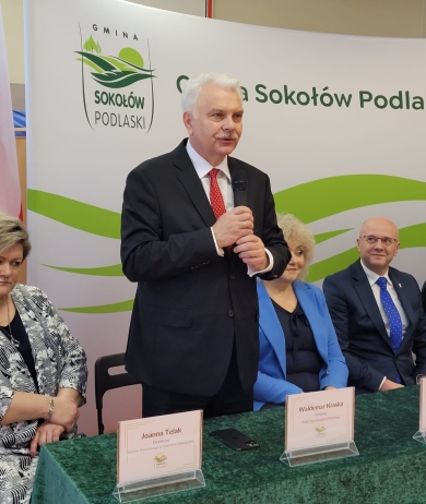 Podpisanie umowy na budowę sali sportowej w Grochowie 